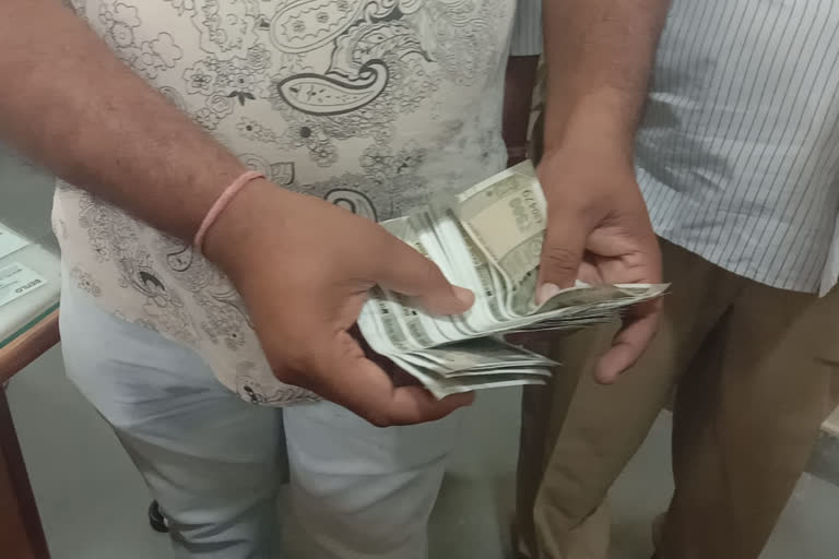 PWD XEN arrested in bribe case