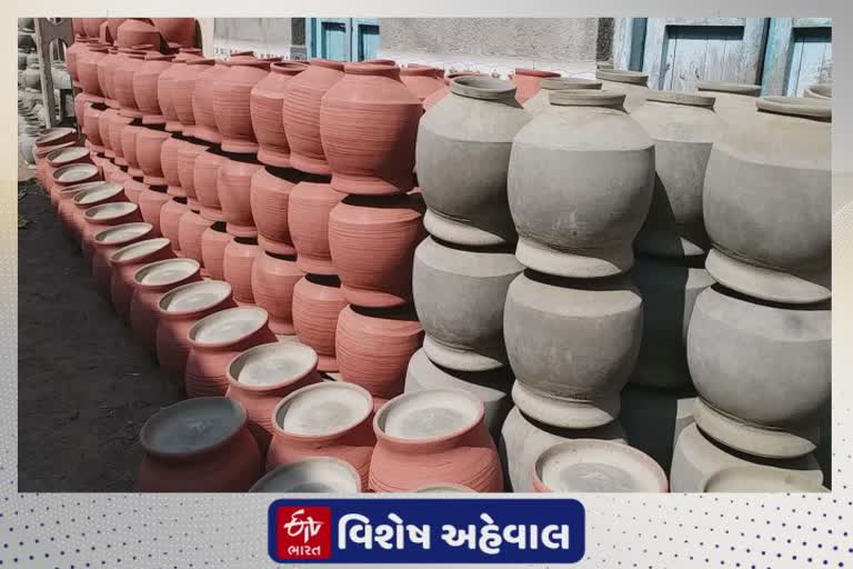 Earthen pot Season in Bhavnagar : ભાવનગરમાં માટલાંની સીઝન કેવી જઈ રહી છે? જાણો માટલા બનાવવાની પ્રક્રિયા અને ભાવ