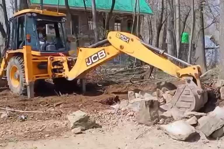 Encroachments Removed, Road Construction Started in Ladhoo, Pampore