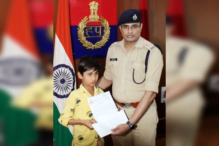 8 year old boy saved his mother life