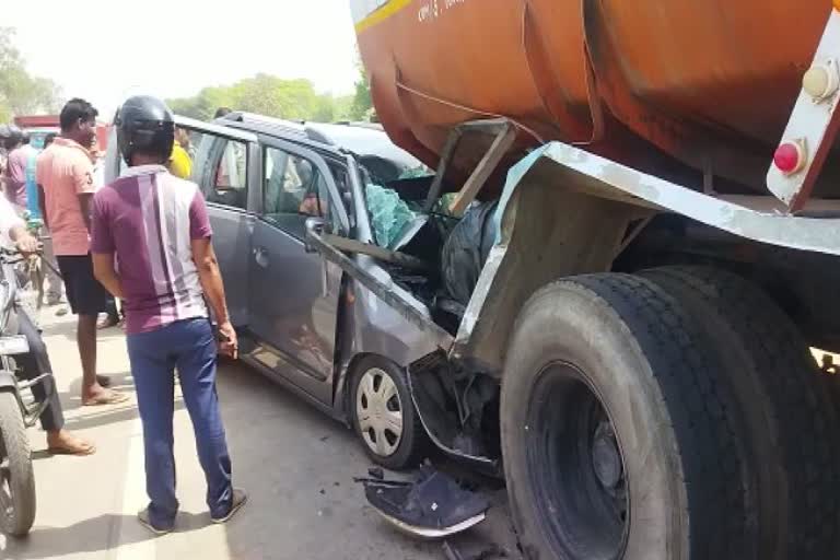 सड़क दुर्घटना में पति-पत्नी की मौत