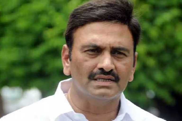 MP Raghurama fires on ysrcp over increasing current charges