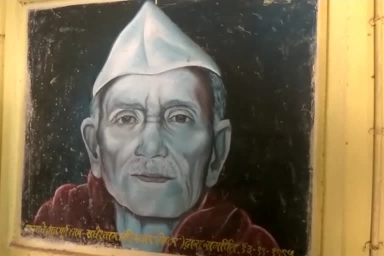 national poet Makhanlal Chaturvedi