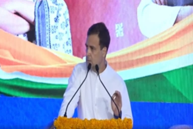 Congress leaders need to work together to win 150 seats in Karnataka says Rahul Gandhi