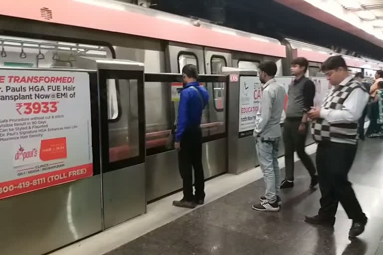 gang stealing metro cable busted by delhi police