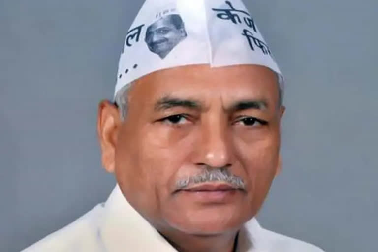 Delhi Assembly Speaker Ram Niwas Goel on Friday said the act of vandalism during a protest outside the residence of Chief Minister Arvind Kejriwal would "encourage anarchist elements" and "misguide" the young generations of the country