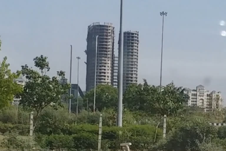 Noida Twin Tower