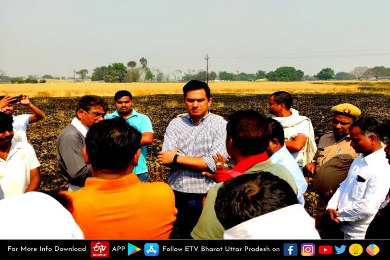 Chandauli news  Chandauli latest news  etv bharat up news  CM Yogi Adityanath  CM योगी के निर्देश  administrative staff  reached ground zero  मुख्यमंत्री योगी आदित्यनाथ  चंदौली के चकिया थाने  चकिया के सिकंदरपुर