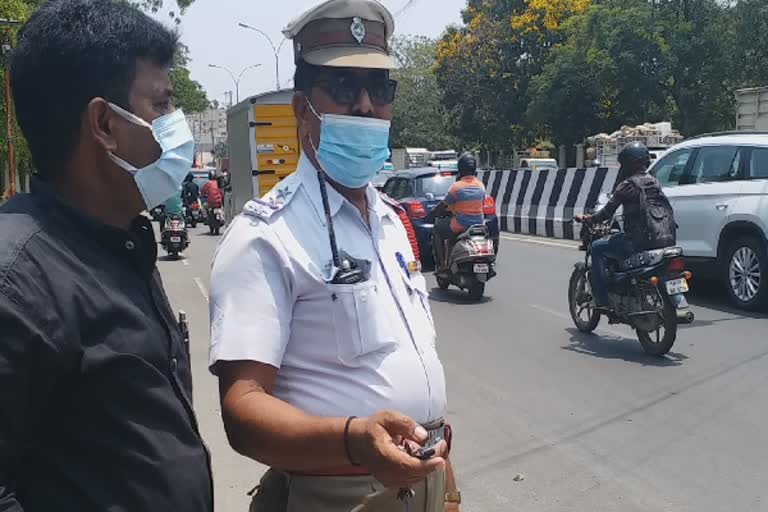 சென்னையில் ரிமோட் கண்ட்ரோல் மூலம் இயங்கும் டிராபிக் சிக்னல்களுக்கு ஒத்திகை!