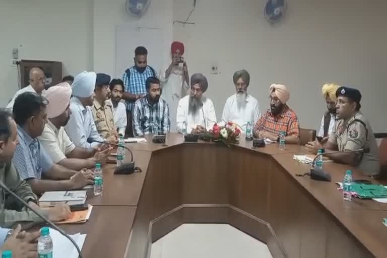 kultar singh sandhwan says the duty of the authorities to provide public welfare schemes