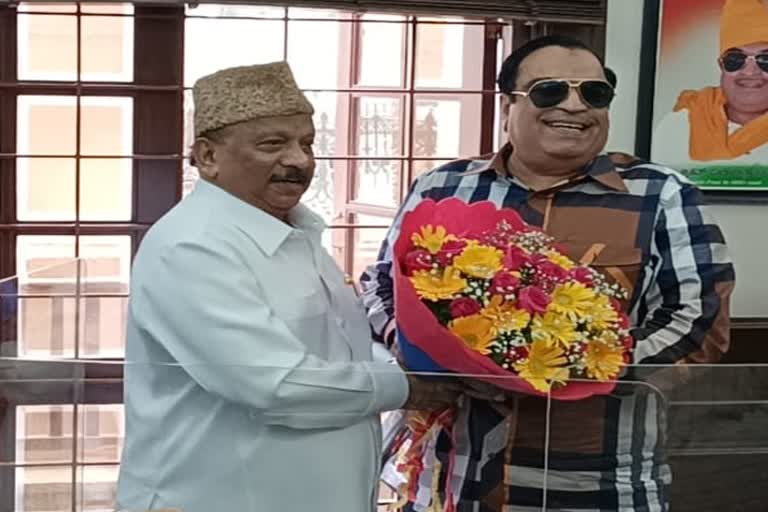 cm-ibrahim-visit-to-ex-mla-roshan-baig-home