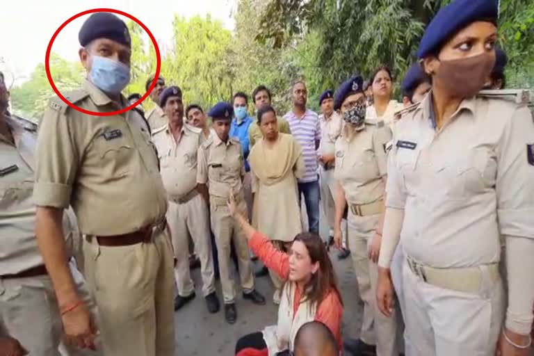 protest outside CM House Patna