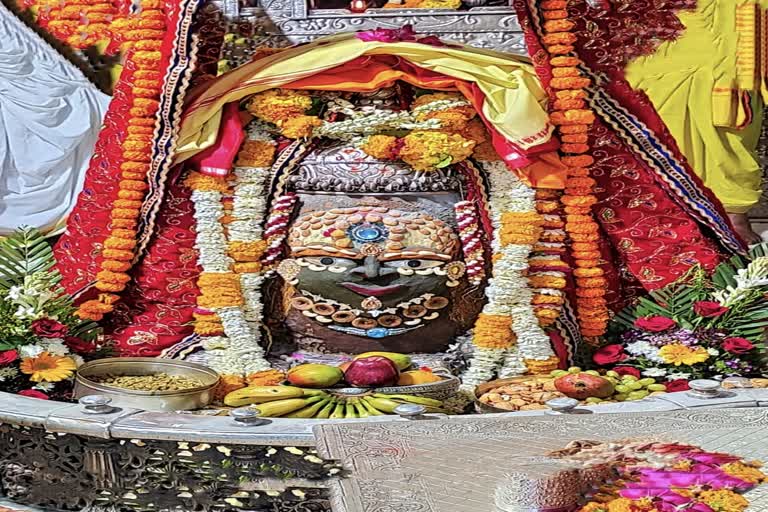 Ujjain Mahakaleshwar temple Baba Mahakal makeup on 3 April 2022