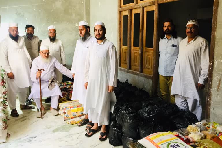 ماہ رمضان کے مبارک موقع پر جمعیۃ علماء ہند بدھانہ نے 100 راشن کٹس کو تقسیم کیا۔