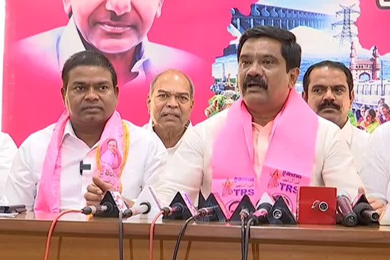 Minister prashanth reddyand MLA Jeevanreddy comments on Nizamabad MP arvind