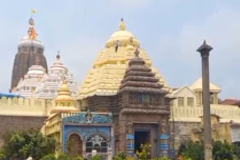 40 clay stoves vandalised by miscreants in Puri jagannath temple-odisha