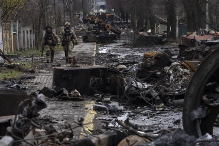 Ukraine accuses Russia of massacre