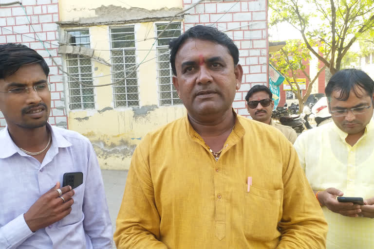 Asind MLA submitted memorandum for repairing roads