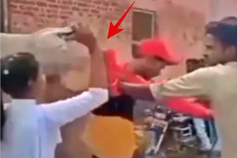 Girl Beat up Youth in Saran Video goes Viral