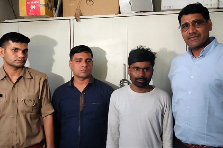 Two Cyber Criminal Arrested: کے وائی سی کے نام پر دھوکہ دہی، دو سائبر کریمنل گرفتار