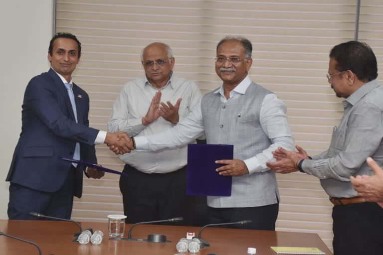 MoU of production plant with Triton : 10,800 કરોડનો ઇલેકટ્રિક કોમર્શિયલ વ્હીકલ પ્રોડક્શન પ્લાન્ટ જાણો ક્યાં સ્થપાશે