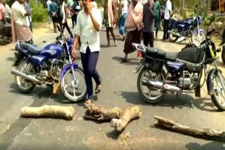 ROAD ACCIDENT: ଲୁନାକୁ ଧକ୍କା ଦେଲା ପିକଅପ, ଗୋଟିଏ ପରିବାରର ୪ ଜଣ ମୃତ