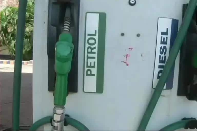Petrol Diesel Prices : પેટ્રોલ અને ડીઝલના ભાવ આજે ફરી વધ્યા, જાણો શું છે તમારા શહેરમાં ભાવ