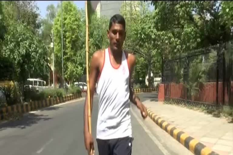 army youth runs 300 km