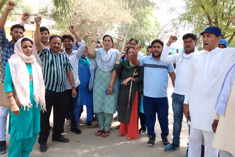 protest in civil hospital charkhi dadri