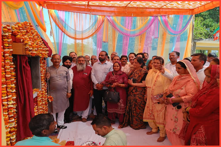 Satpal Satti laid foundation stone