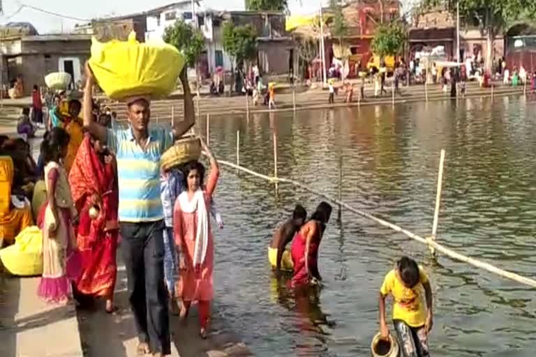 उलार सूर्य मंदिर में चैती छठ पूजा