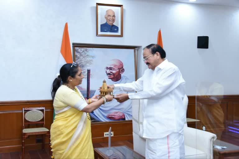 speaker-ritu-khanduri-meets-vice-president-m-venkaiah-naidu