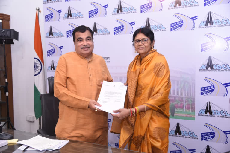 Jyotsna Mahant met Union Transport Minister nitin Gadkari