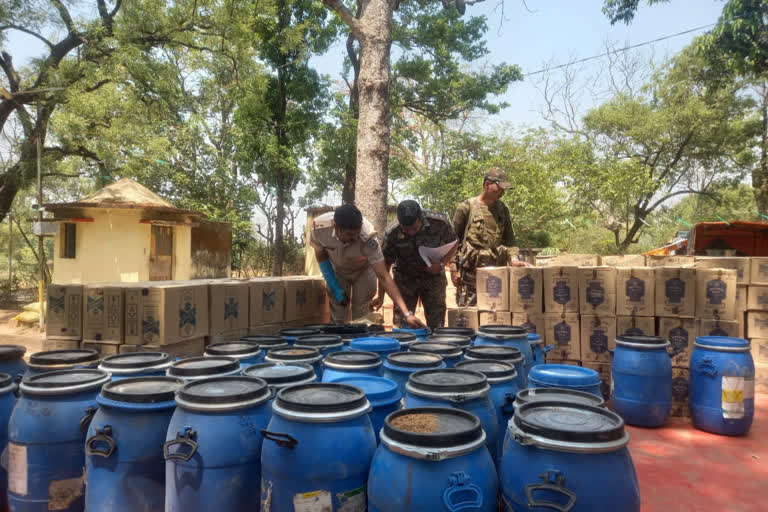 Illegal liquor seized in Giridih