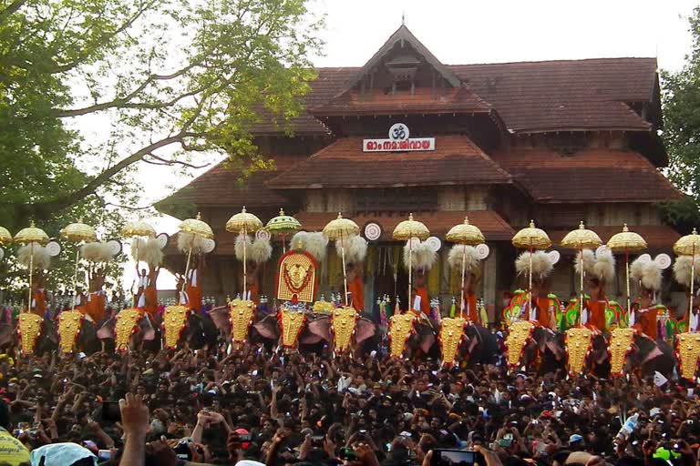 Permission for Thrissur Pooram Fire works  വെടിക്കെട്ടിന് അനുമതി  തൃശ്ശൂര്‍ പൂരം വെടിക്കെട്ടിന് അനുമതി