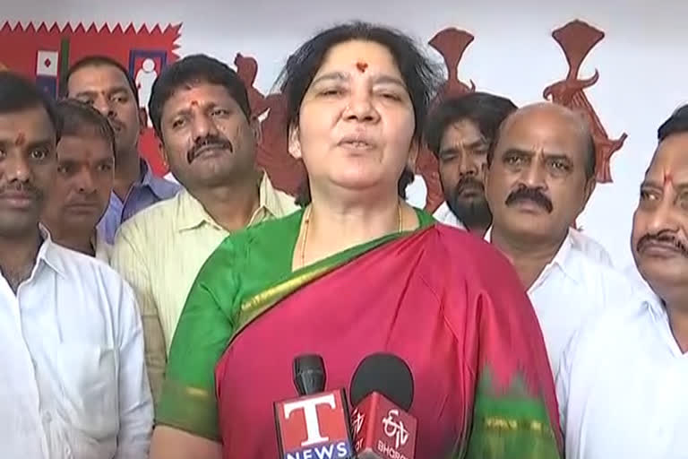 minister-satyavathi-ratod-responded-on-governor-statements-on-trs-government