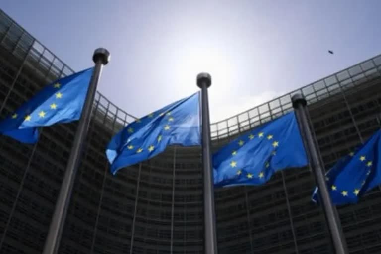 EU approves new sanctions package against Russia