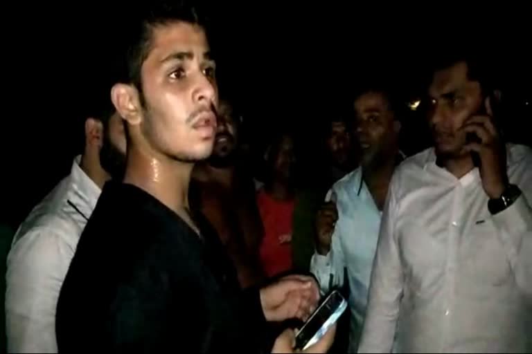 youth group throws egg on the pedestrian in Bhatkal