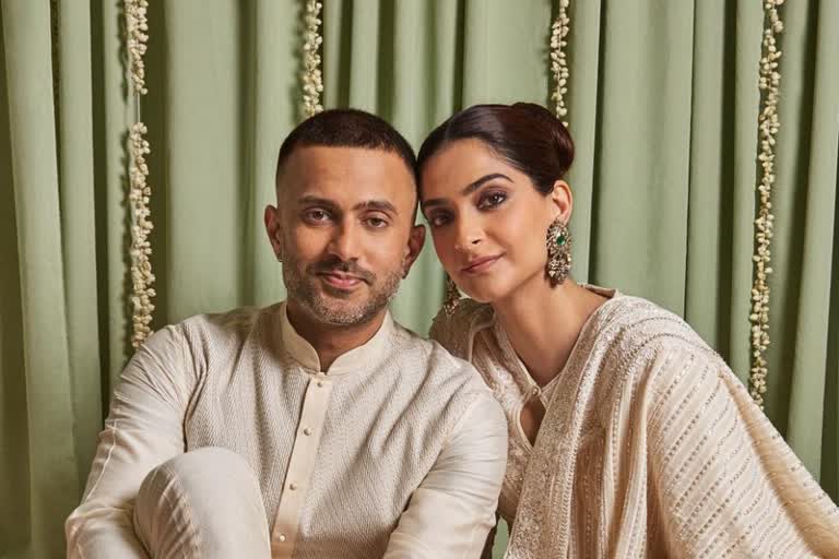 burglary at sonam kapoor delhi residence  sonam kapoor house robbery  sonam kapoor anand ahuja house theft  sonam kapoor house robbed  സോനം കപൂര്‍ ഡല്‍ഹി വസതി കവര്‍ച്ച  സോനം കപൂര്‍ ആനന്ദ് അഹൂജ വസതി മോഷണം  സോനം കപൂറിന്‍റെ വീട്ടില്‍ കവര്‍ച്ച