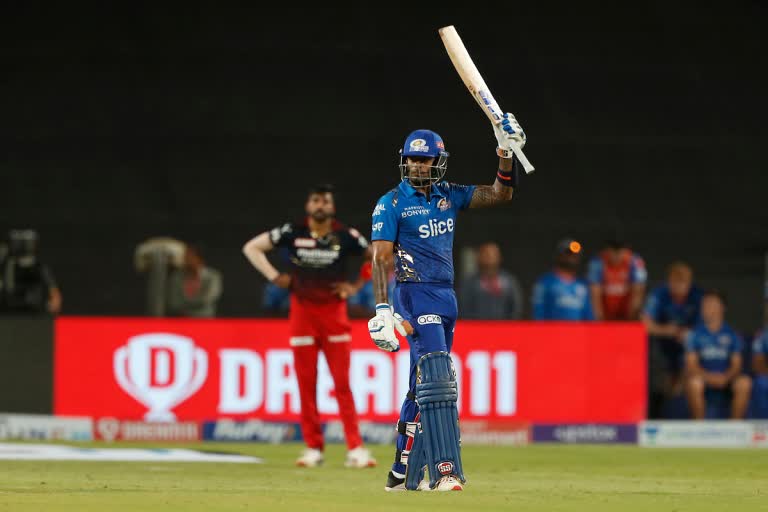 IPL 2022: sensational suryakumar lifts Mumbai to 151 after collapse