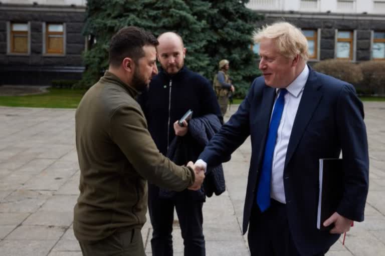 British PM Boris Johnson arrived in Kyiv and met with Zelensky, pledging more weapons