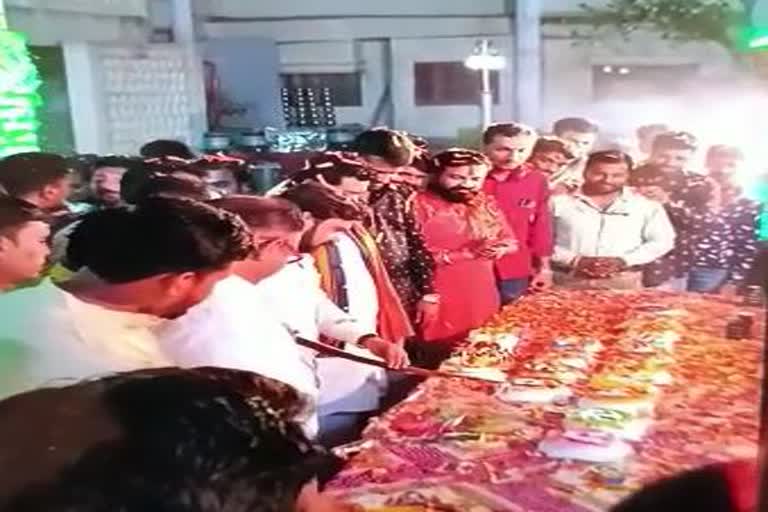 Bjp leader cake cutting with sword