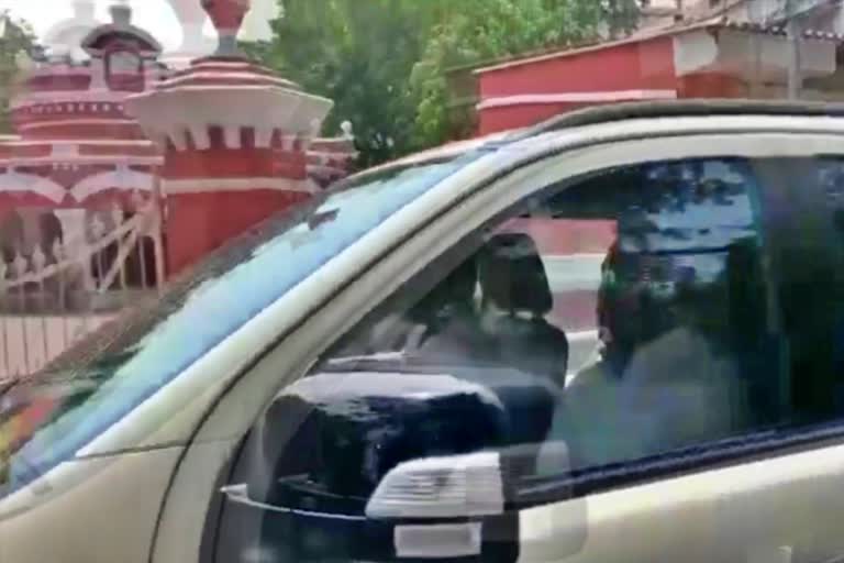 tejashwi yadav and tej pratap appeared in patna civil court