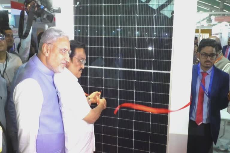 Double solar panel: ચાઈનાને પણ ટક્કર આપતી ડબલ સોલાર પેનલ સુરતમાં તૈયાર