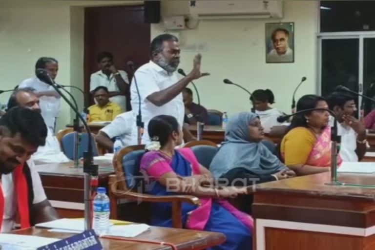 'குப்பை வண்டில் காந்தி படம் வேண்டாம், மோடி ஓகே.'- மேயரிடம் திமுக கவுன்சிலர் கோரிக்கை