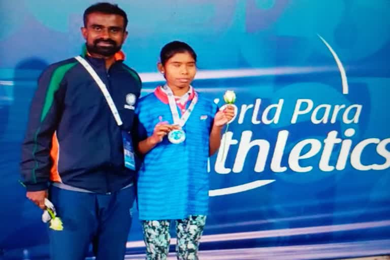 Ishwari Nishad won silver medal in Para Olympics