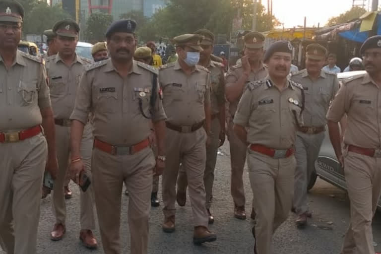 नोएडा पुलिस