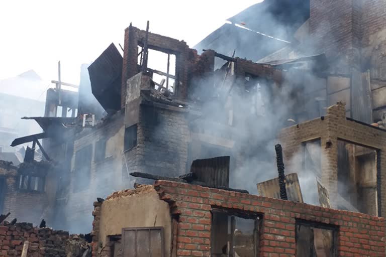 anantnag-fire-victims-demand-rehablitation