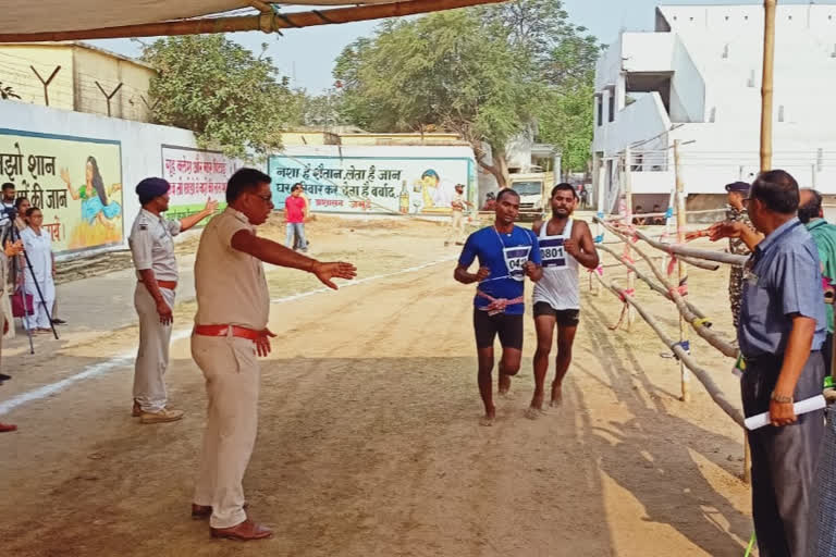 जमुई में गृह रक्षा वाहिनी का नामांकन