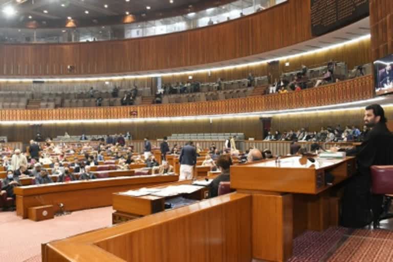 National Assembly approves resignations of 123 PTI MNAs